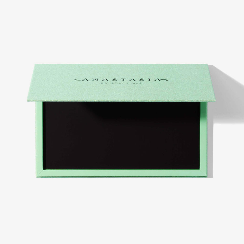 Limited-Edition Magnetic Case